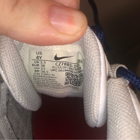 Nike air youth sneakers basketball shoes high tops size 4 - Picture 7 of 7